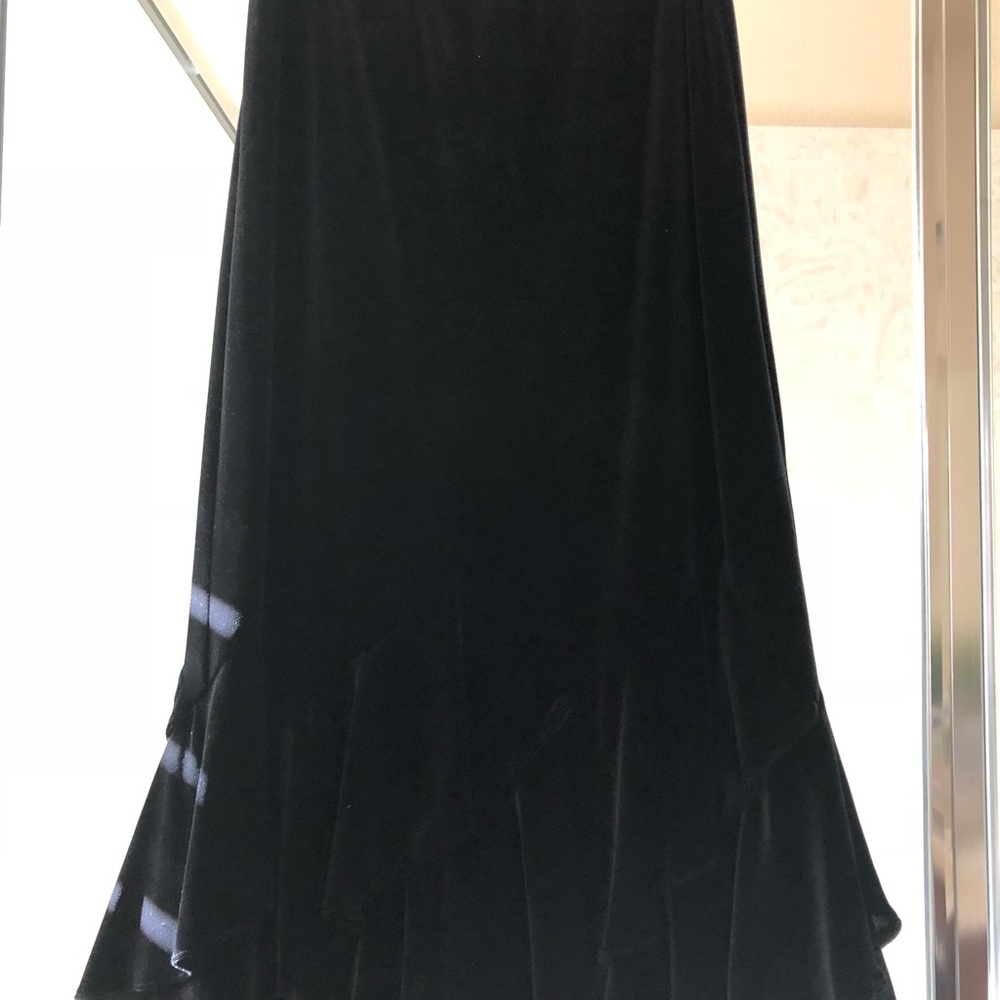 Velour black skirt - Picture 1 of 2